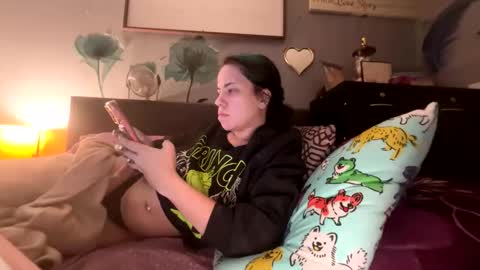 vaua089 online show from 12/17/25, 01:22