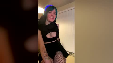 Vault Slut 111  online show from 02/06/26, 07:34