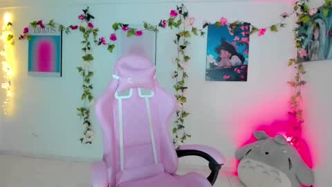 Snapshot of vaura222 chatting on 12/14/24, 01:39 vaura222 online show from 12/14/24, 01:39