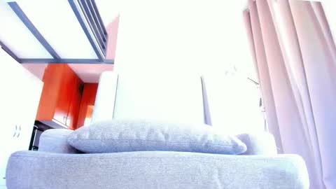 Snapshot of vavavoom_ chatting on 04/13/26, 05:46 Ahva online show from 04/13/26, 05:46