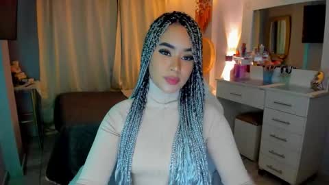 Snapshot of vayolett_bass chatting on 03/29/26, 05:51 Vayolett Bass online show from 03/29/26, 05:51