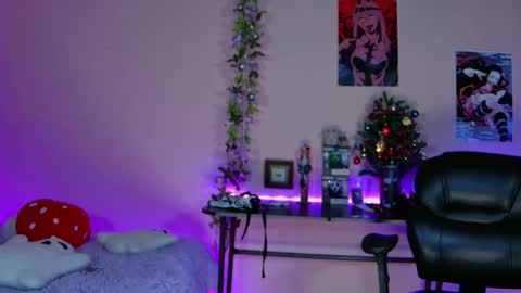 Vayolett online show from 12/25/24, 05:58