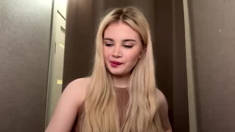 Monika online show from 02/10/26, 01:15