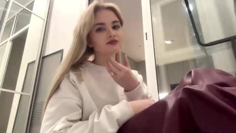 Monika online show from 02/11/26, 01:16