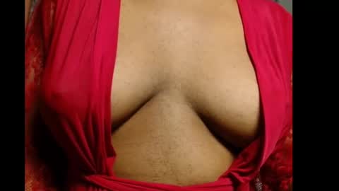 Snapshot of vee62 chatting on 06/13/26, 02:53 vee62 online show from 06/13/26, 02:53