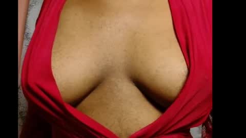 Snapshot of vee62 chatting on 06/13/26, 11:46 vee62 online show from 06/13/26, 11:46