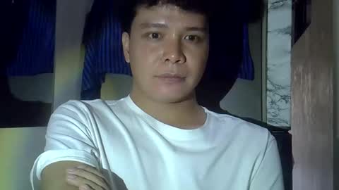 Snapshot of vee_horny01 chatting on 09/18/25, 07:43 vee online show from 09/18/25, 07:43