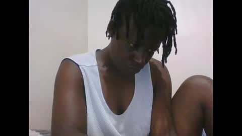 Snapshot of vee_tommy chatting on 03/24/26, 05:01 Vee tommy online show from 03/24/26, 05:01