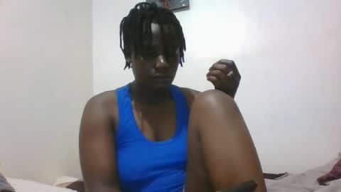 Snapshot of vee_tommy chatting on 03/27/26, 03:01 Vee tommy online show from 03/27/26, 03:01