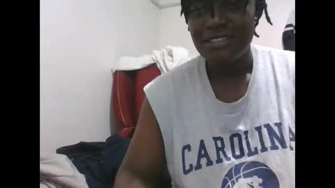 Snapshot of vee_tommy chatting on 03/29/26, 02:00 Vee tommy online show from 03/29/26, 02:00