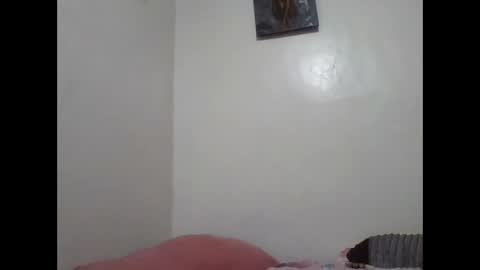 Snapshot of vee_tommy chatting on 04/19/26, 02:11 Vee tommy online show from 04/19/26, 02:11