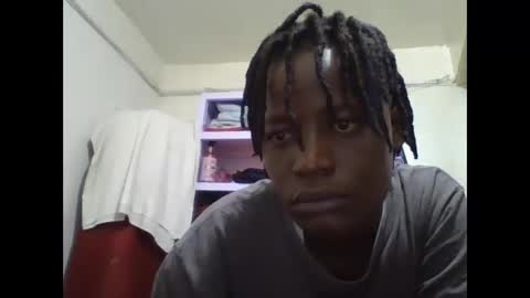 Snapshot of vee_tommy chatting on 04/20/26, 05:43 Vee tommy online show from 04/20/26, 05:43