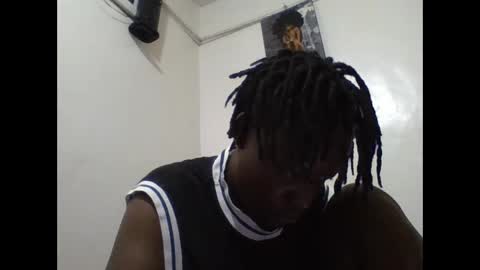 Snapshot of vee_tommy chatting on 04/25/26, 09:01 Vee tommy online show from 04/25/26, 09:01