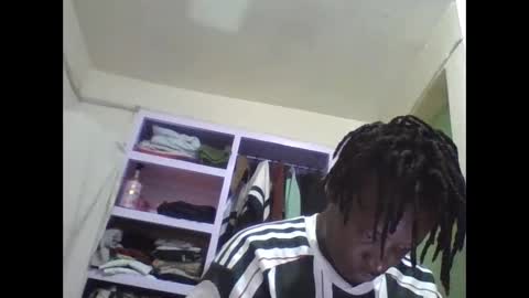 Snapshot of vee_tommy chatting on 04/28/26, 03:00 Vee tommy online show from 04/28/26, 03:00