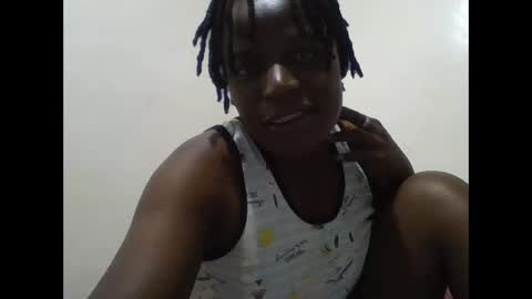 Snapshot of vee_tommy chatting on 05/02/26, 02:27 Vee tommy online show from 05/02/26, 02:27