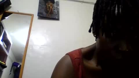 Snapshot of vee_tommy chatting on 06/08/26, 02:34 Vee tommy online show from 06/08/26, 02:34