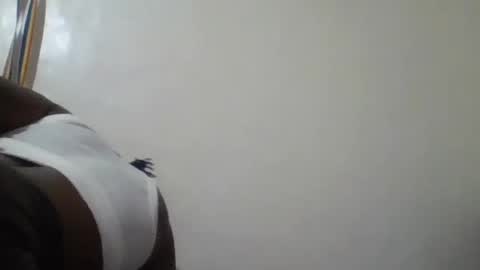 Snapshot of vee_tommy chatting on 07/07/26, 08:51 Vee tommy online show from 07/07/26, 08:51