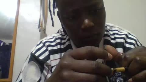 Snapshot of vee_tommy chatting on 07/16/26, 03:56 Vee tommy online show from 07/16/26, 03:56
