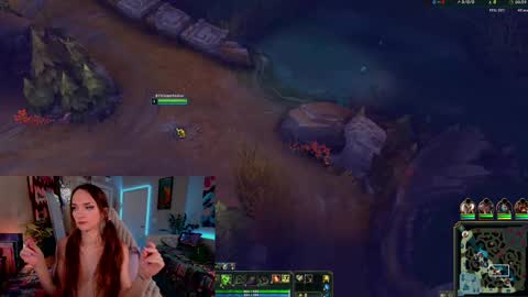 Snapshot of veeweatherbee chatting on 02/20/25, 07:34 Violet Weatherbee online show from 02/20/25, 07:34