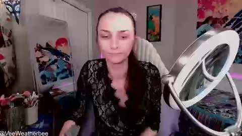 Violet Weatherbee online show from 03/11/26, 09:32