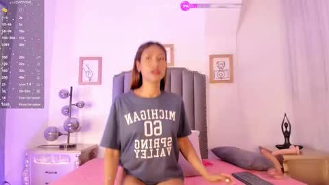 Snapshot of vega__16 chatting on 10/04/25, 11:52   online show from 10/04/25, 11:52