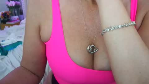 Snapshot of vegas_danielle chatting on 05/19/26, 01:56 Vegas Dani online show from 05/19/26, 01:56