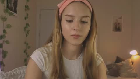 Maria online show from 09/26/25, 02:43