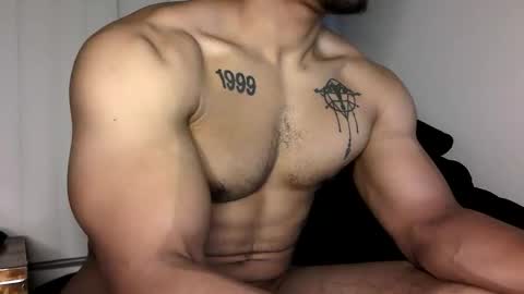 Snapshot of vegasluv702 chatting on 11/07/25, 08:25 Vegas Love online show from 11/07/25, 08:25