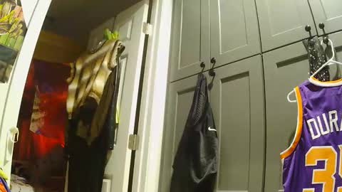 vegasmd online show from 10/27/25, 02:48