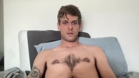 Snapshot of vegassangel chatting on 04/17/26, 12:35 Joeyyy online show from 04/17/26, 12:35