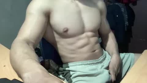 Snapshot of veilofstrength11 chatting on 11/10/25, 06:40 veilofstrength11 online show from 11/10/25, 06:40