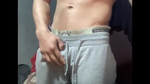 Snapshot of veilofstrength11 chatting on 12/16/25, 12:59 veilofstrength11 online show from 12/16/25, 12:59