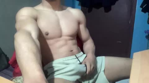 Snapshot of veilofstrength11 chatting on 12/17/25, 04:07 veilofstrength11 online show from 12/17/25, 04:07