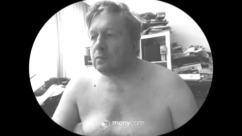 Snapshot of vejun2025 chatting on 05/17/26, 11:17 vejun2025 online show from 05/17/26, 11:17