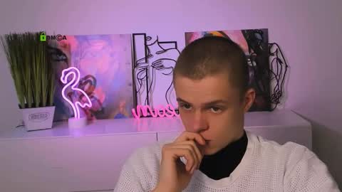 Snapshot of veldi_to chatting on 12/04/25, 12:14 veldi_to online show from 12/04/25, 12:14