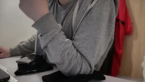 velian_hard online show from 11/19/25, 07:36