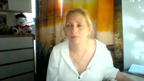 Snapshot of velka_raspberry chatting on 05/25/26, 09:15 velka_raspberry online show from 05/25/26, 09:15
