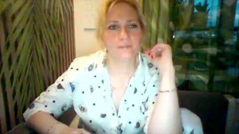 Snapshot of velka_raspberry chatting on 06/05/26, 08:14 velka_raspberry online show from 06/05/26, 08:14