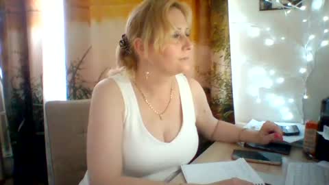 Snapshot of velka_raspberry chatting on 06/25/26, 09:58 velka_raspberry online show from 06/25/26, 09:58