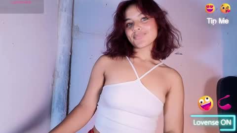 Snapshot of vellarhod chatting on 04/21/26, 04:19 Vella online show from 04/21/26, 04:19