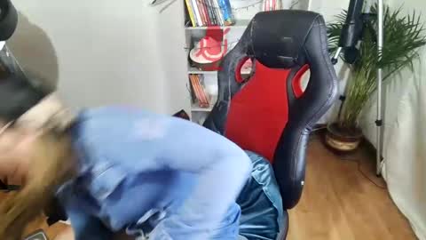 Im VelaI will be Christmas and New Year with my family December 22 to January 13 I will miss you guys. online show from 12/12/24, 11:47