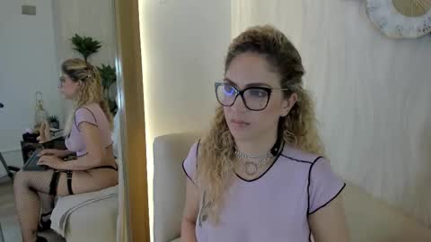 Velora online show from 11/11/25, 03:50