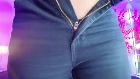 Snapshot of velora_nigth chatting on 04/20/26, 11:24 velora_nigth online show from 04/20/26, 11:24