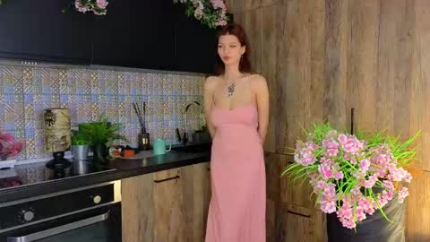 Snapshot of velvessence chatting on 04/20/26, 07:11 Chris online show from 04/20/26, 07:11