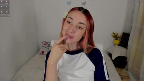 Snapshot of velvet_00 chatting on 04/08/26, 07:25 velvet_00 online show from 04/08/26, 07:25