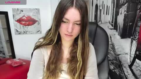 Sophi  online show from 11/25/25, 11:49