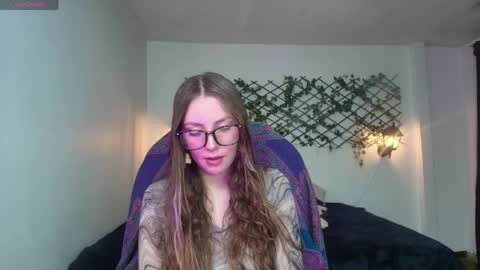 Snapshot of velvet__moon chatting on 03/31/26, 11:49 Sophi online show from 03/31/26, 11:49