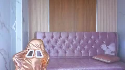 velvet_celeste_b online show from 06/11/26, 12:32