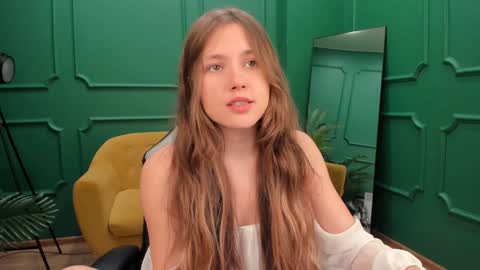 velvet_cherry online show from 01/12/25, 03:25