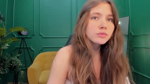 velvet_cherry online show from 01/23/25, 04:48